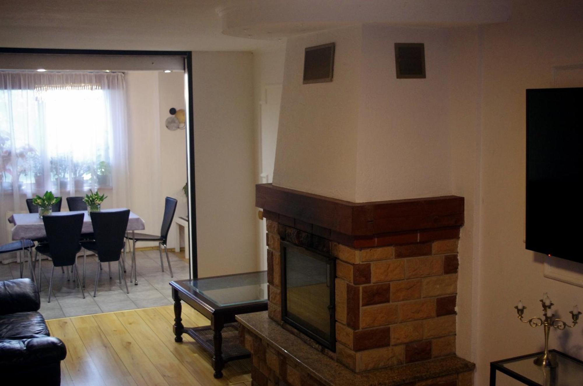 Private House 2km From Old Town Poilsio namai Riga